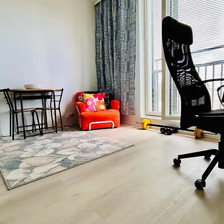 Modern Nest In Great Location 아파트